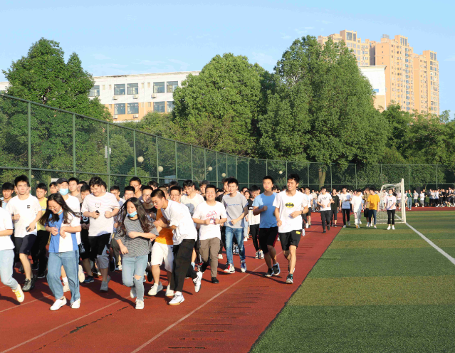 学位添加后不同区域的学生取得更加均衡